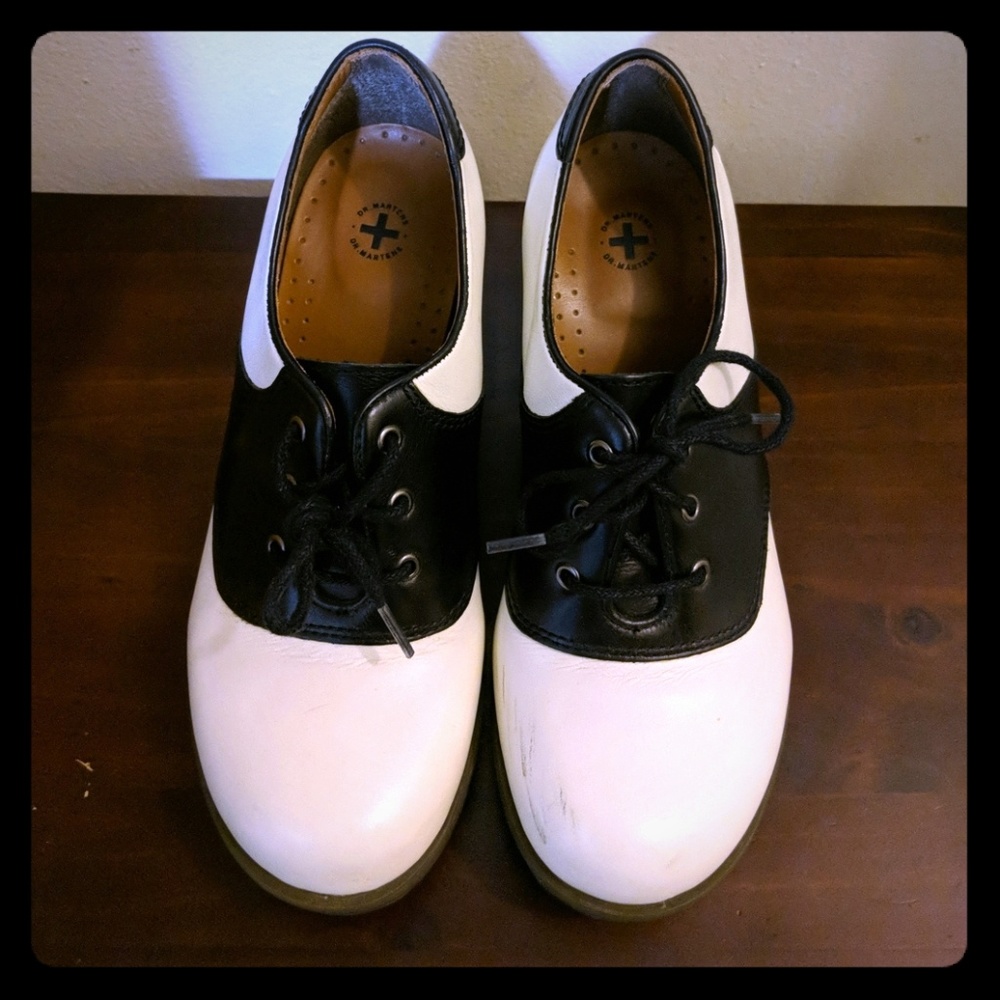 Dr. Martens Sara Saddle Shoe